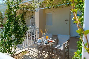 Valta View Suites & Apartments Kremmidi