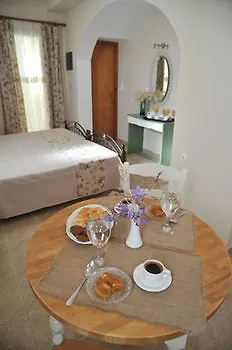 Valta View Suites & Apartments Kremmidi
